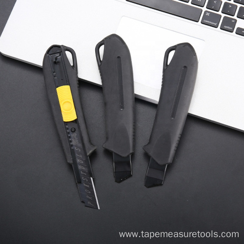 Multifunctional rubber black blade 18mm utility knife